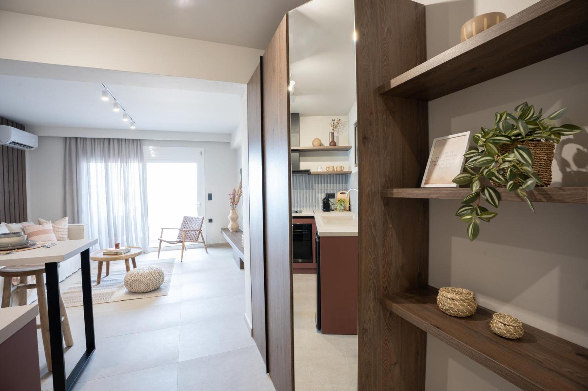 Sunny Sands Seaview Apartament